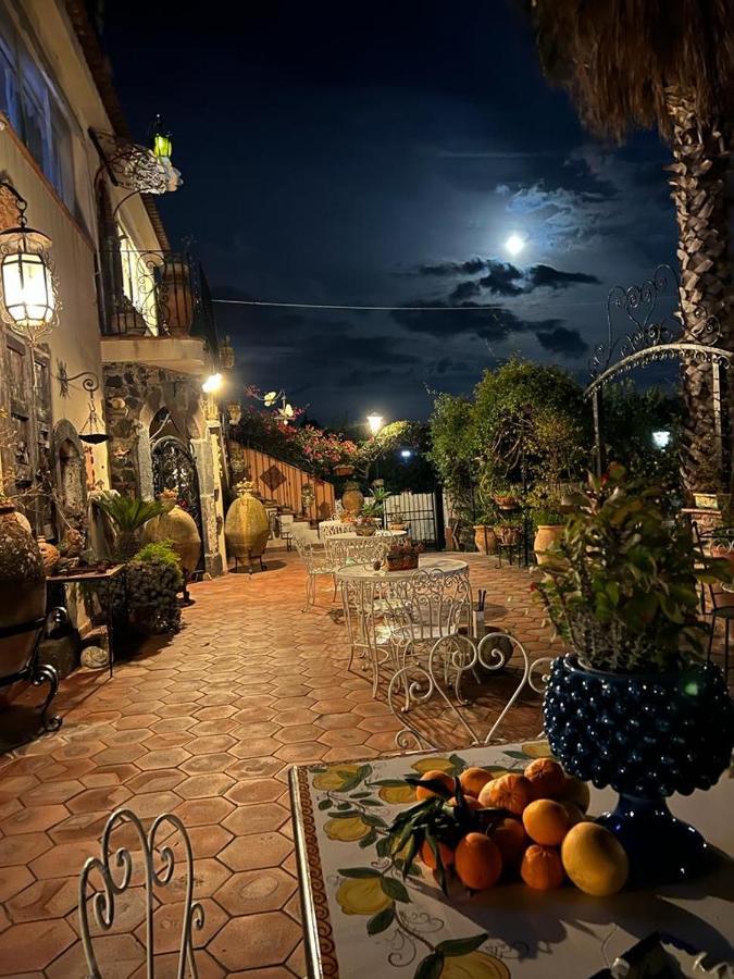 Bed and Breakfast La Capanna Di Giuseppe E Maria Taormina Esterno foto