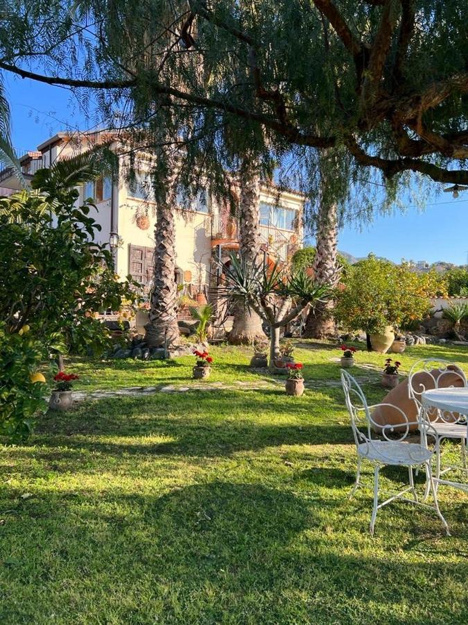 Bed and Breakfast La Capanna Di Giuseppe E Maria Taormina Esterno foto