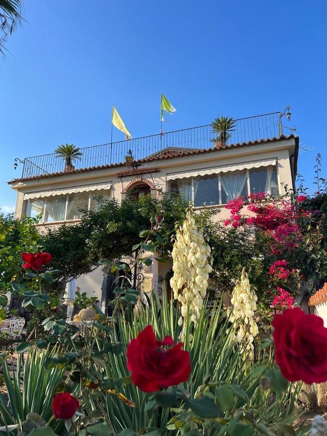 Bed and Breakfast La Capanna Di Giuseppe E Maria Taormina Esterno foto