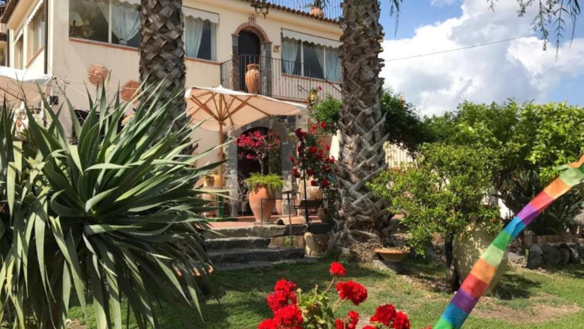 Bed and Breakfast La Capanna Di Giuseppe E Maria Taormina Esterno foto